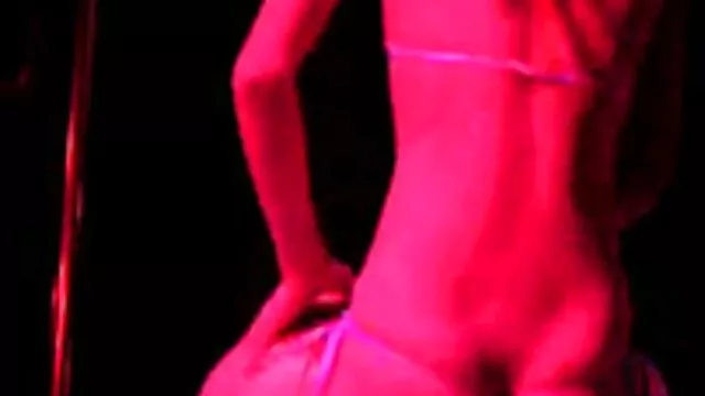 XXX אין רישום  המזכירה סרטי גייז ישראלים חינם של השף עם השיער הבלונדיני שעושה אהבה ... סקס נחמד ליד השולחן ...
