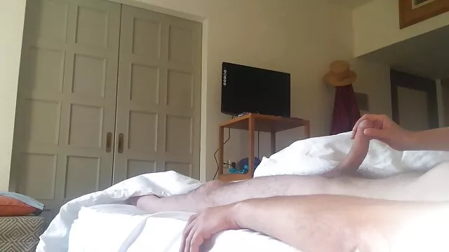 XXX אין רישום  MILF סרטים חינם אמא ובן ושני גברים צעירים מקיימים יחסי מין.