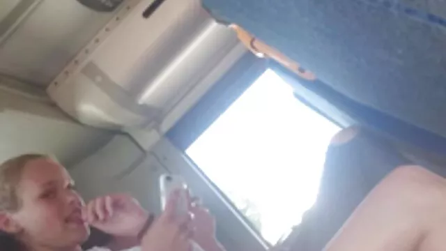 XXX אין רישום  האידיוט מטגן אישה שחורה צעירה. סרטי סקס מלא חינם