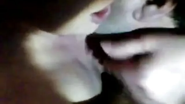 XXX אין רישום  נערה עירומה עם ביקיני רצה על זין סרטי סקס לצפיה חינם