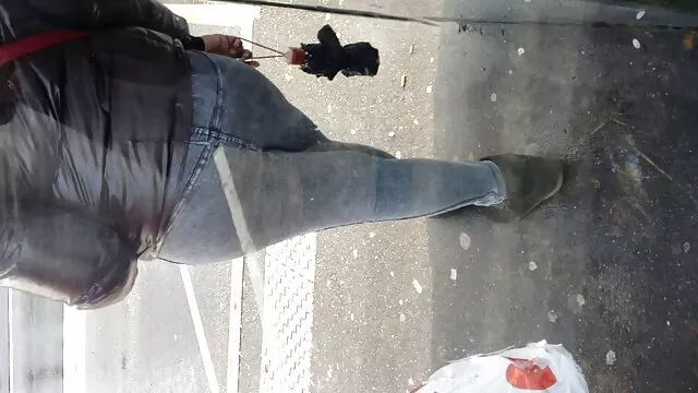 XXX אין רישום  מהגרים מדליקים תחתונים לבנים מתחת לחצאית סרטי סקס מלאים לצפיה ישירה קצרה משובצת