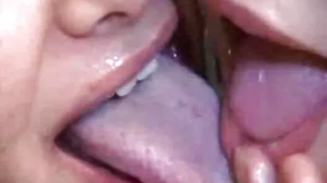 XXX אין רישום  בחורה גרמנייה בשמן נדפקת ע 