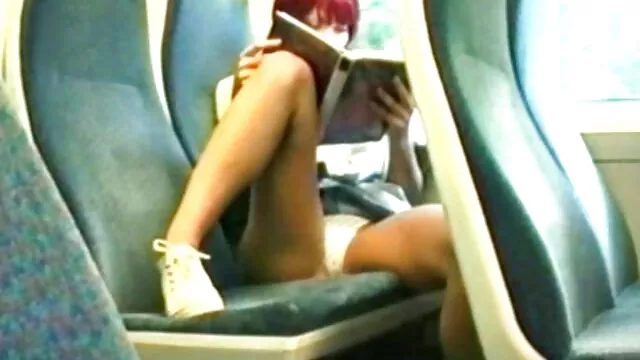 XXX אין רישום  הקלטה סרט לסביות חינם אישית, שתי תמונות ראנצקי בעירום, נשיקה וליטוף.