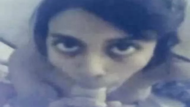 XXX אין רישום  שני הומואים דחקו אחד לשני נשיקה בתחת סרט חינם סקס
