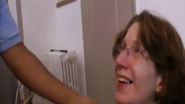 XXX אין רישום  עמיתים חדשים צעירים מוצצים להומואים וגורמים לבוס סרט אירוטי באורך מלא שלי לכעוס.