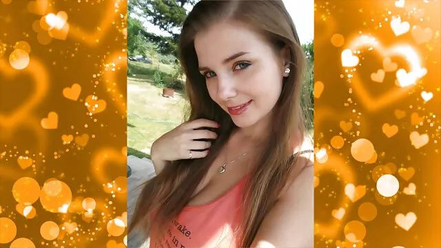 XXX אין רישום  הקהל מצץ חבר סרטים ארוטים לצפיה של בחור צעיר.