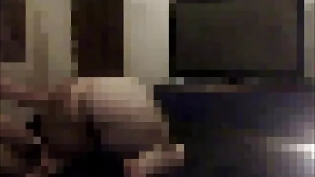 XXX אין רישום  החברה סרטים לצפייה ישירה פורנו כתבה בזמן ששכבה.