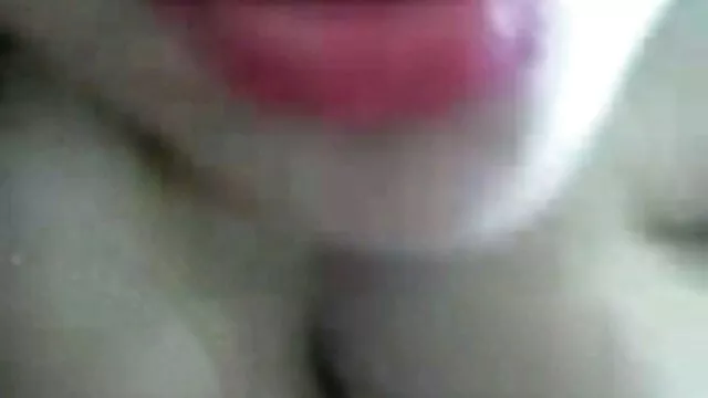 XXX אין רישום  הפמיניסטית בלטקס ורוד סרטי גייז מלאים בחינם קושרת גבר ומאוננת בפין שלו
