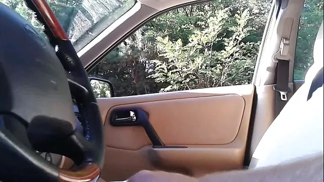 XXX אין רישום  ג 'ינה ג' רסון עוסקת צפיה ישירה סרטי סקס בסקס אנאלי באחוזה.
